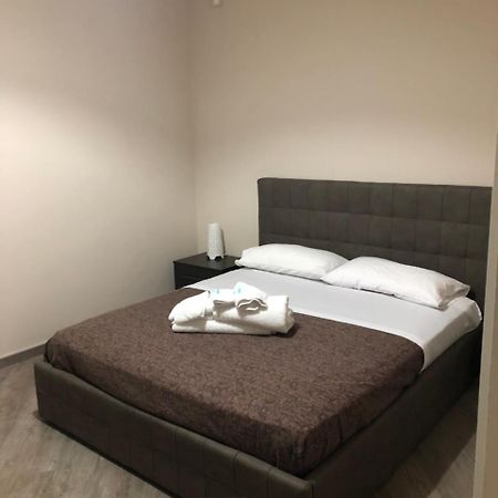 Elena Rooms Taranto Exterior photo