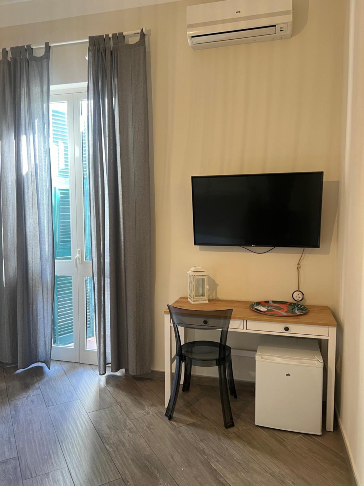 Elena Rooms Taranto Exterior photo